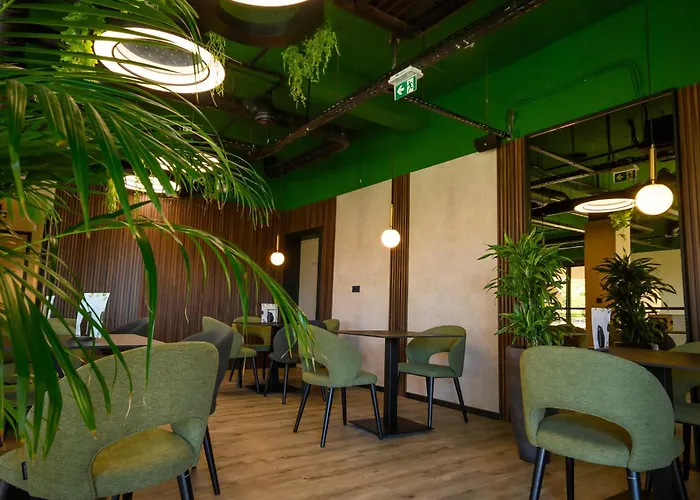 Ξενοδοχείο Adore 3*